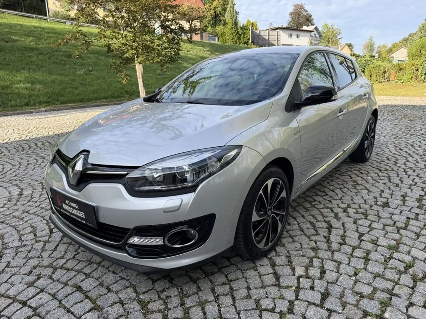 Renault Megane Mégane BOSE Edition KLIMA TEMPOMAT R-KAM Grau - 2
