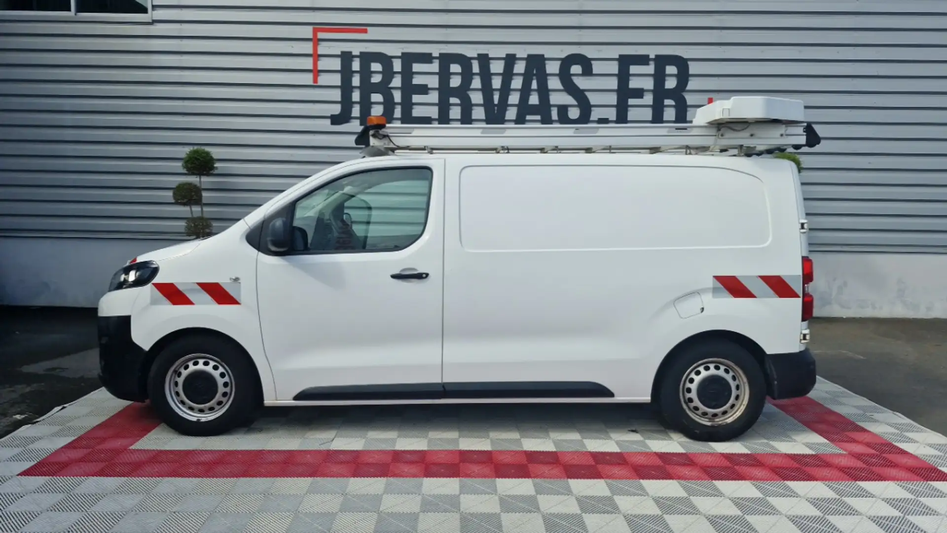 Citroen Jumpy FOURGON m bluehdi 115 ss bvm6 business Blanc - 1