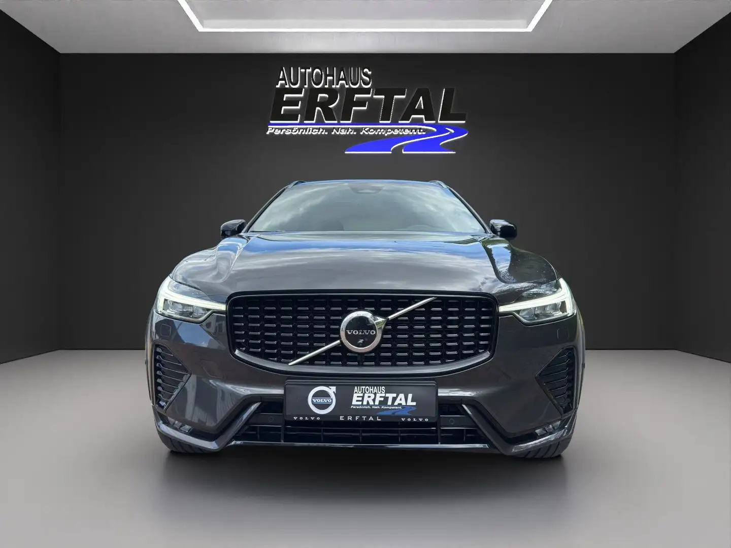 Volvo XC60 B5 D AWD Geartronic R-Design Gris - 2