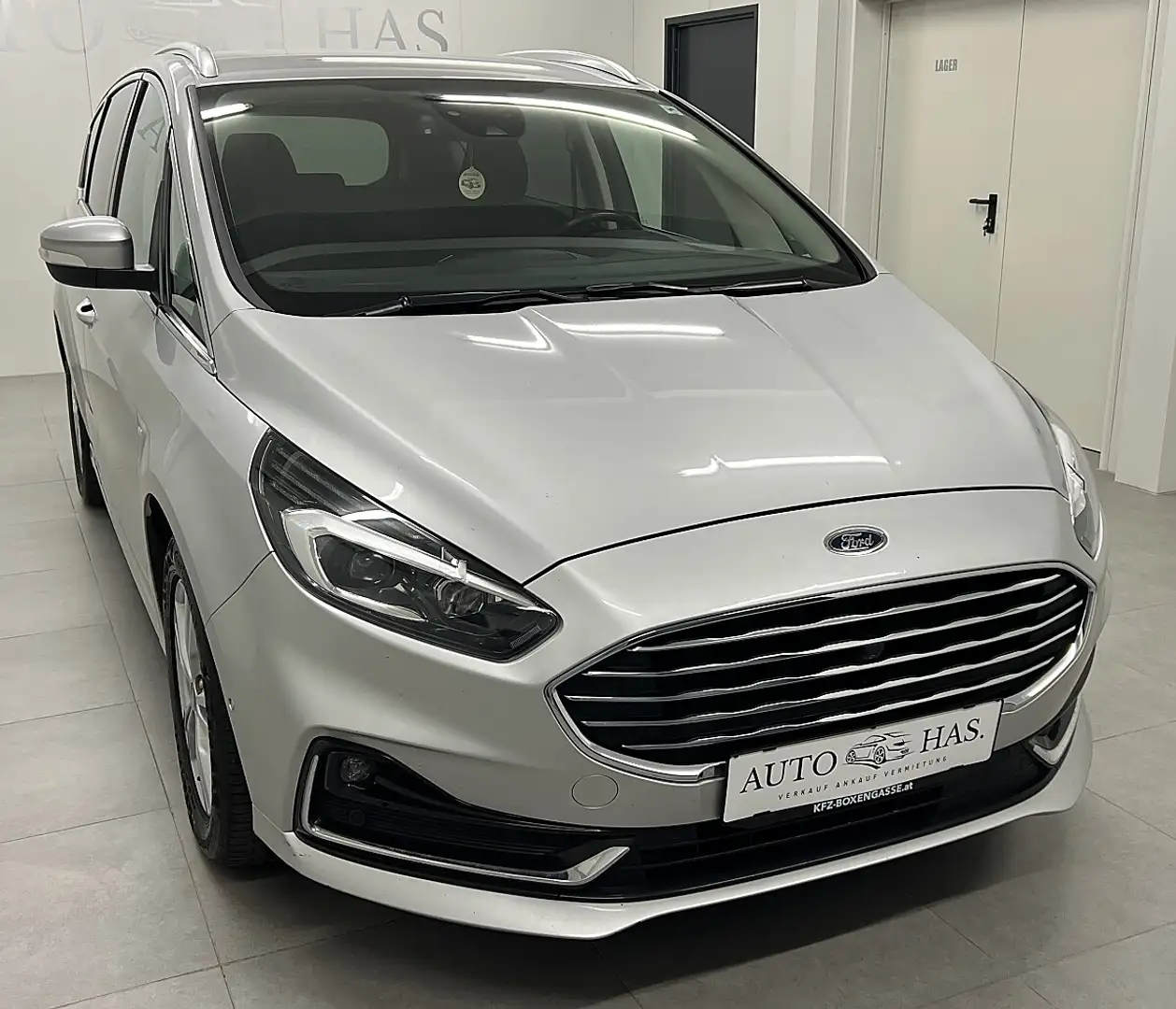 Ford S-Max S-MAX Titanium 2.0 EcoBlue SCR Aut. *AHK*Tempomat* Silber - 1