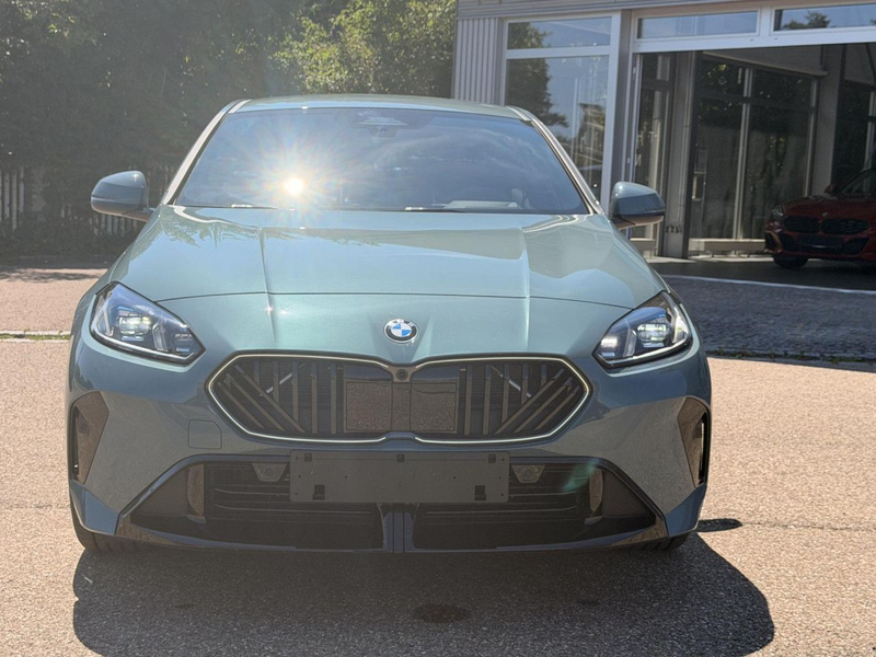 BMW 120 i HEAD-UP M-PAKET AHK ICONIC-GLOW Sportpaket — photo 3