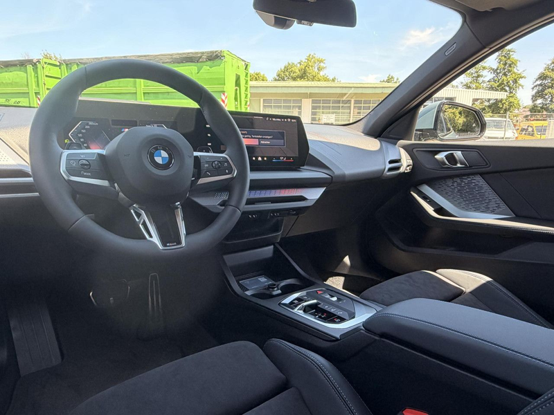 BMW 120 i HEAD-UP M-PAKET AHK ICONIC-GLOW Sportpaket — photo 14
