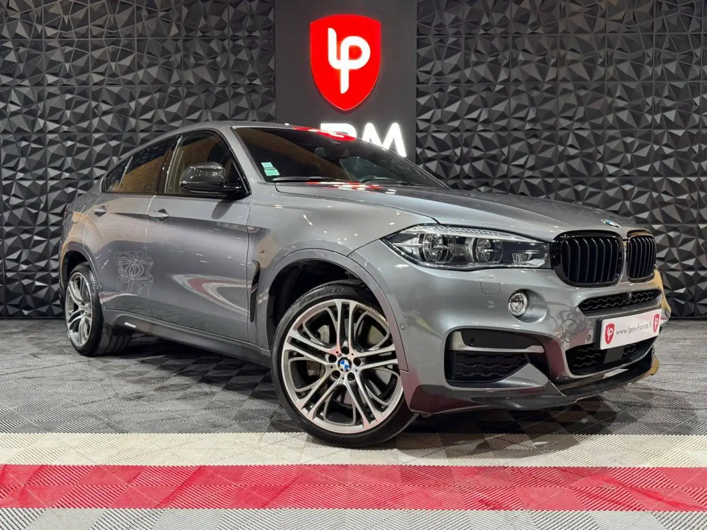 BMW X6 M50dA 400ch Gris - 1