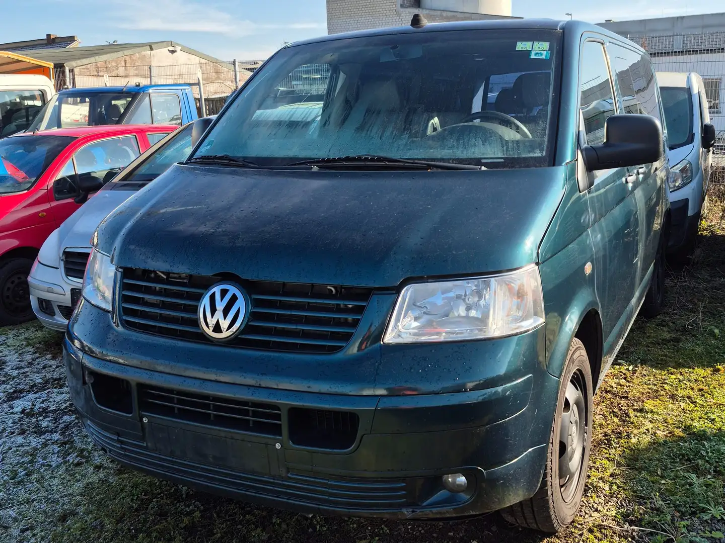 Volkswagen T5 Caravelle Motorschaden Zelená - 1