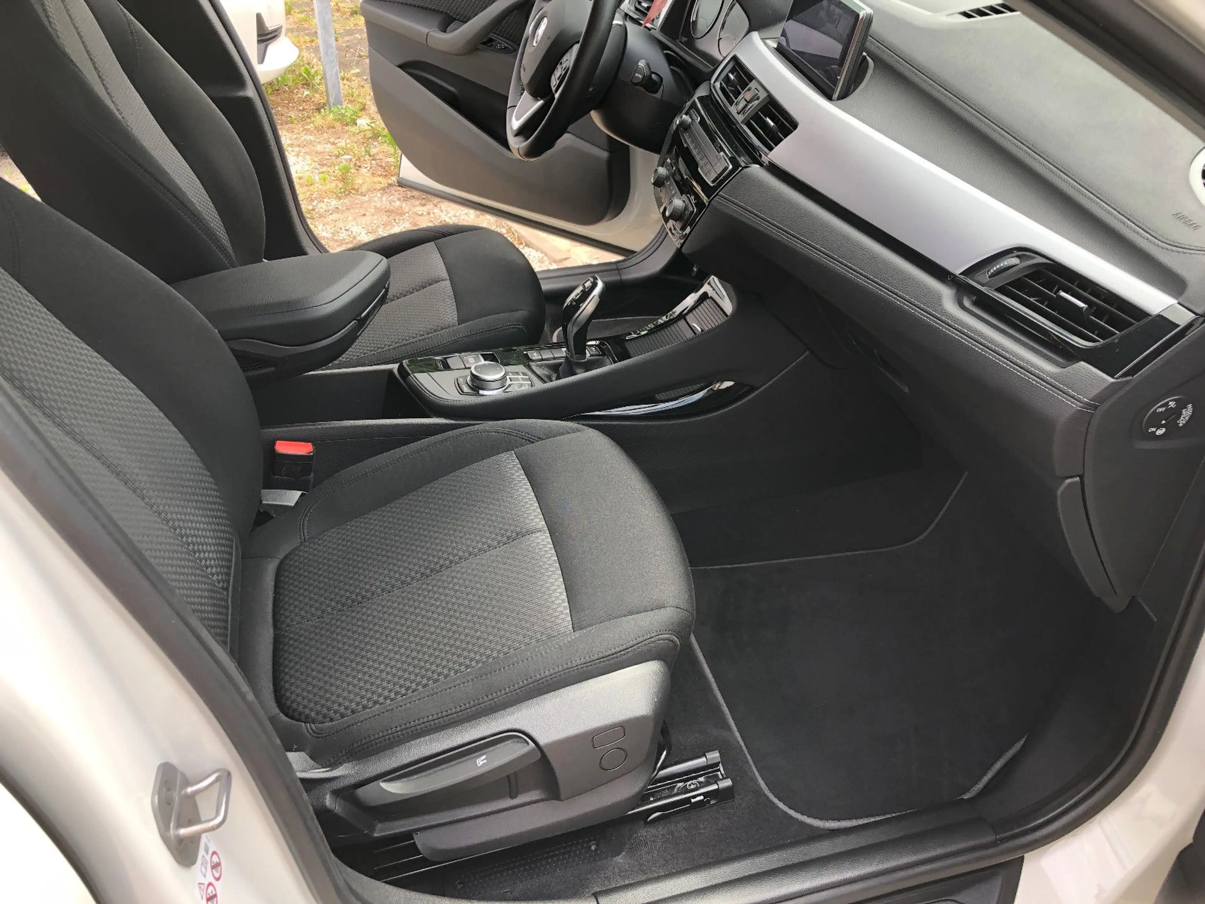 BMW X2 xDrive 25 d Advantage,KAMERA,ALU,PDC — photo 11