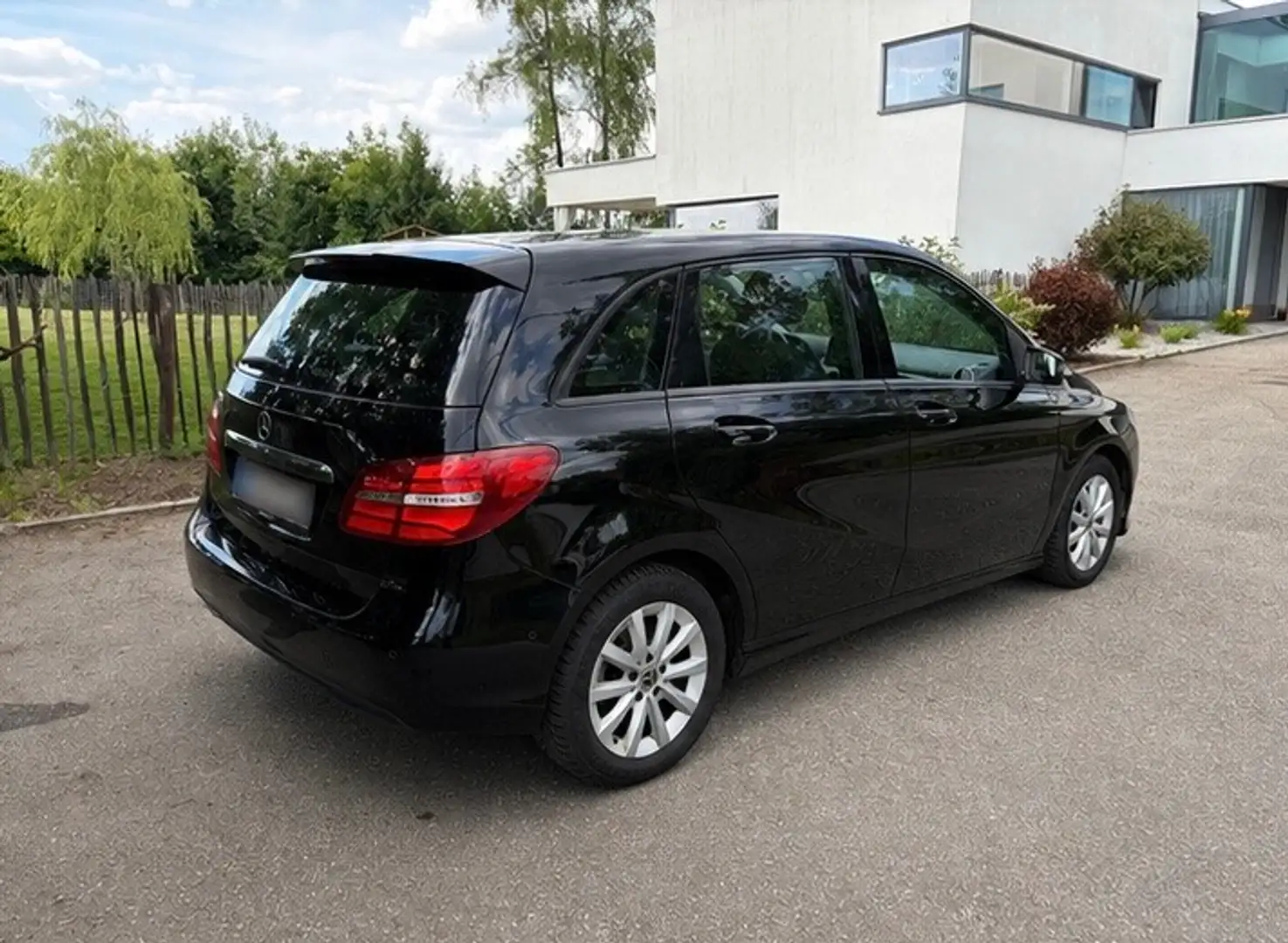 Mercedes-Benz B 180 B 180 d Schwarz - 2