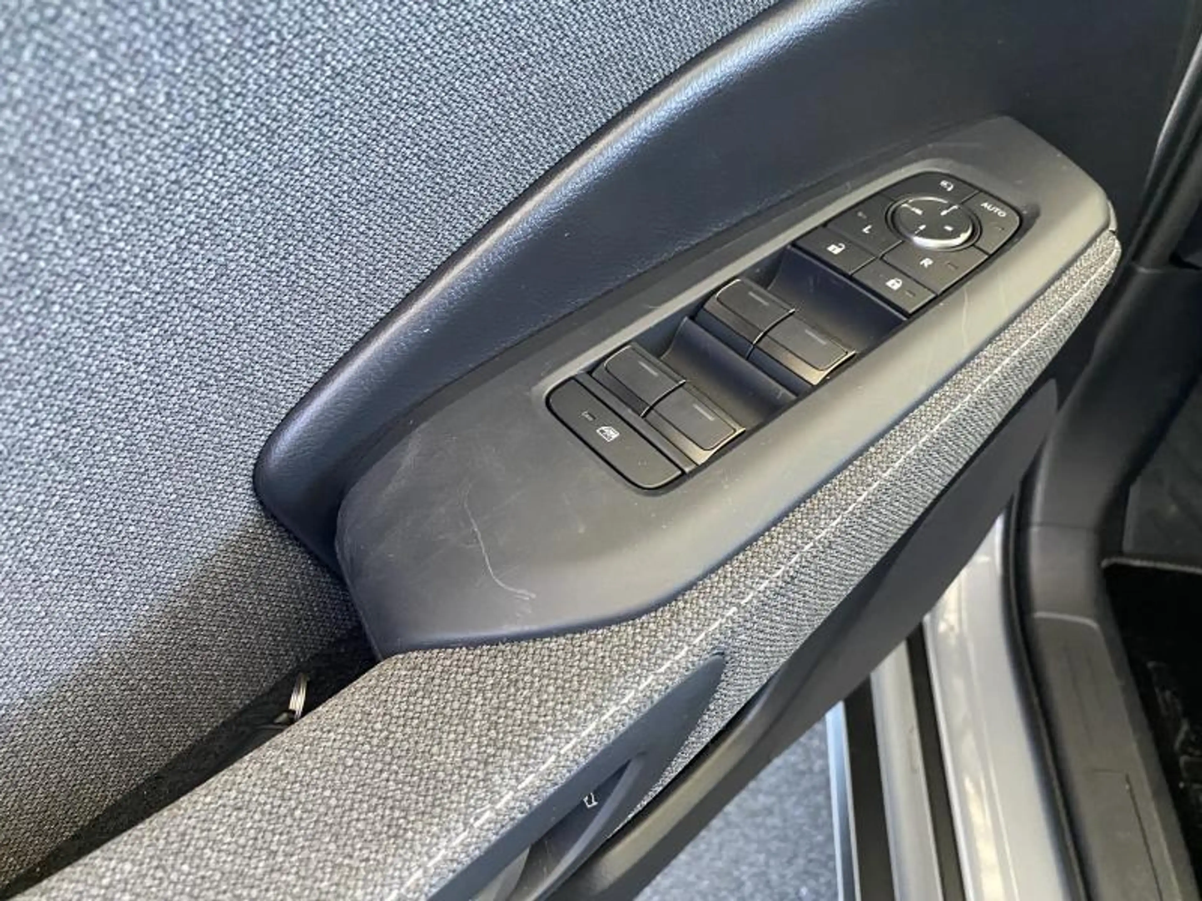 Lexus LBX FWD Comfort & Safety Pack + Se — photo 10