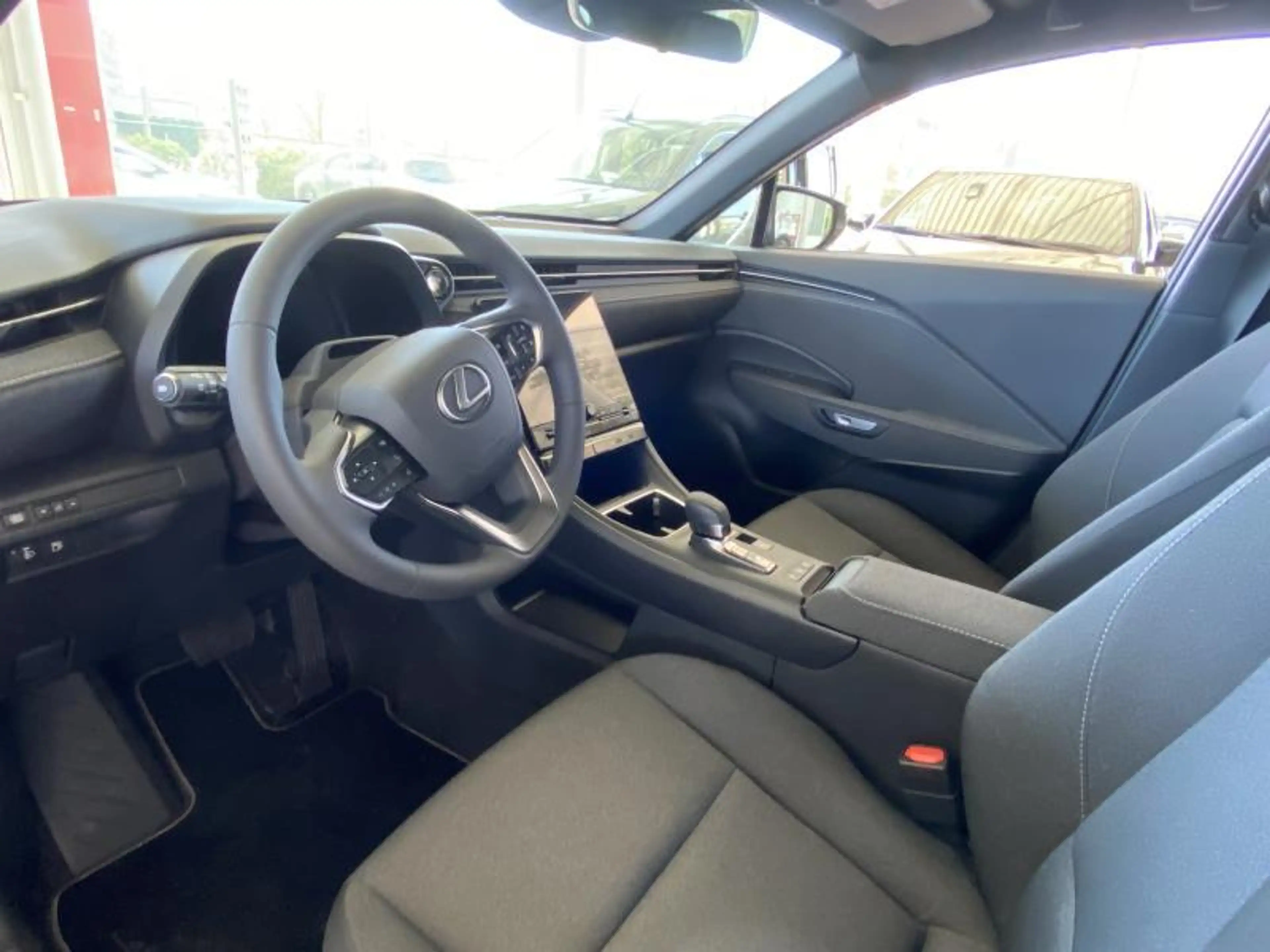 Lexus LBX FWD Comfort & Safety Pack + Se — photo 7