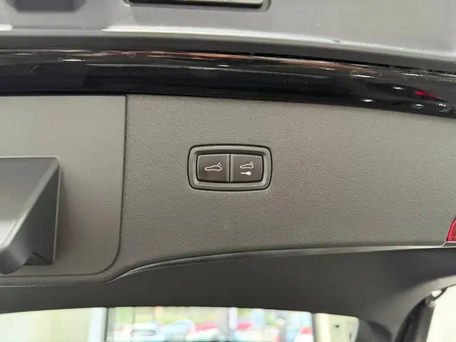 Porsche Cayenne view 15