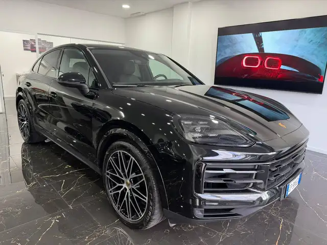 Porsche Cayenne view 6