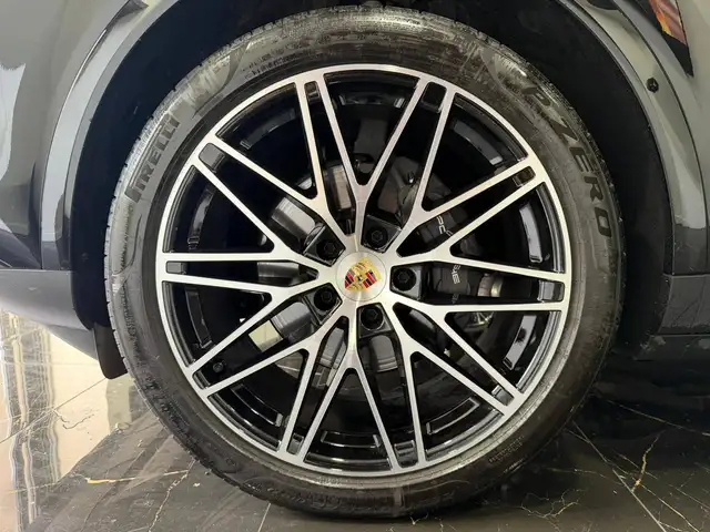Porsche Cayenne view 7