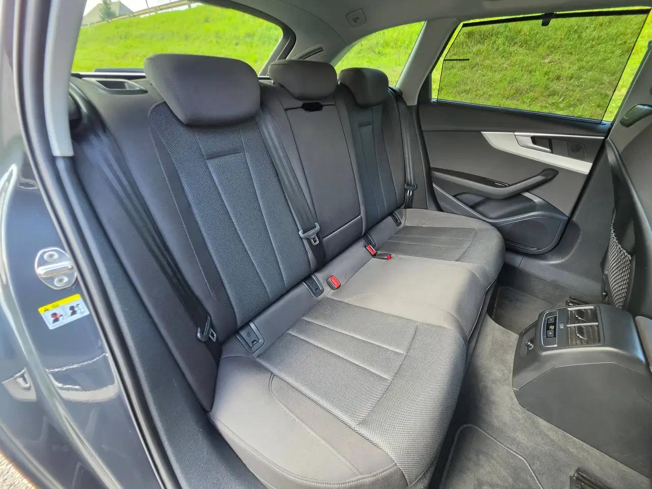 Audi A4 40 TDI advanced Automatik – Bild 18