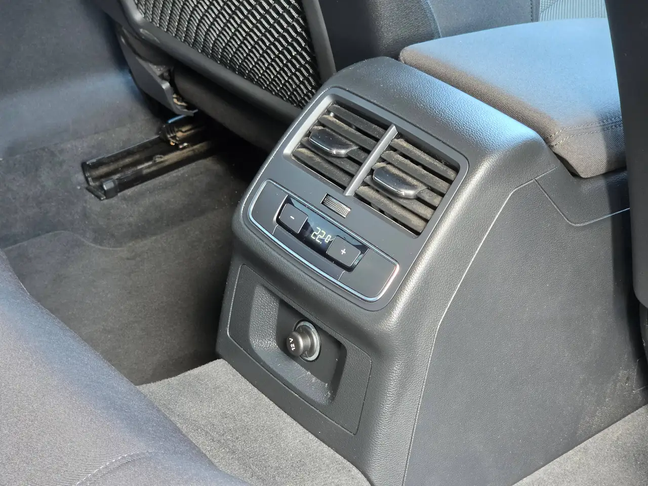 Audi A4 40 TDI advanced Automatik – Bild 29