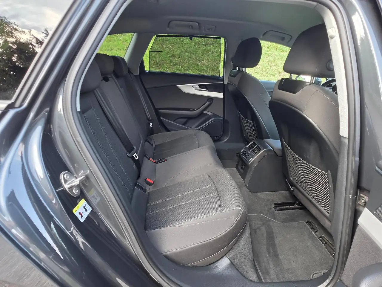 Audi A4 40 TDI advanced Automatik – Bild 19