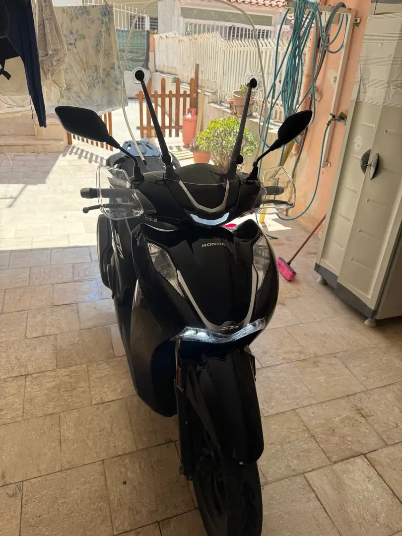 Honda SH 350i 2024 Fekete - 1