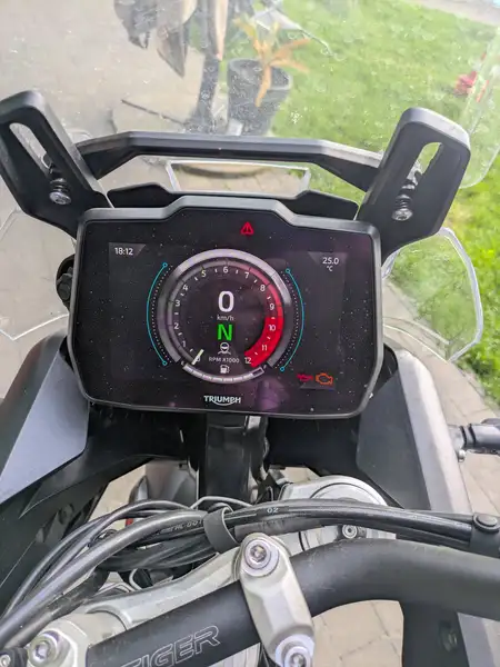 Triumph Tiger 900 - foto 5