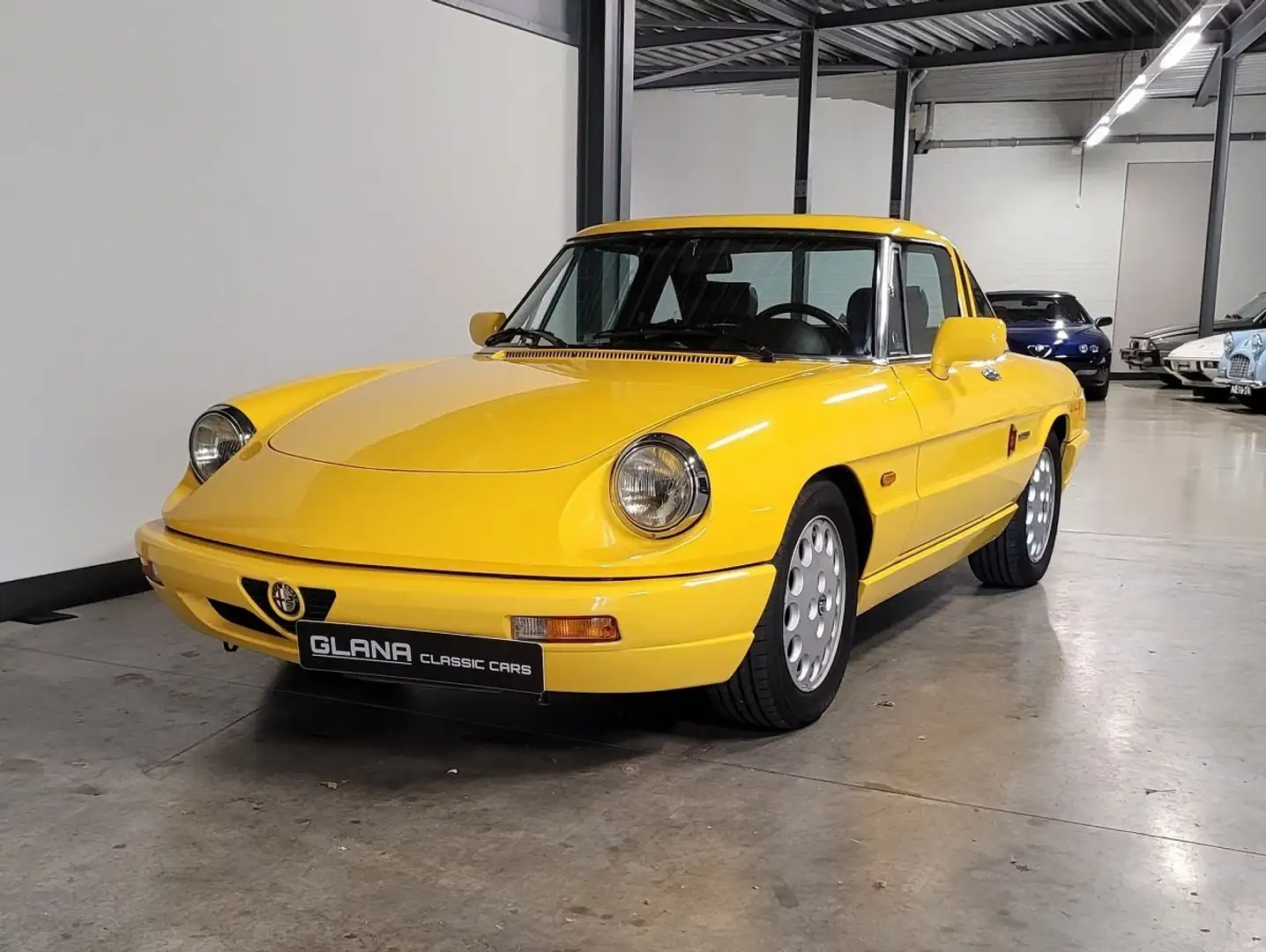 Alfa Romeo Spider 2.0 /  53358km's  /  2e eigenaar Жовтий - 2