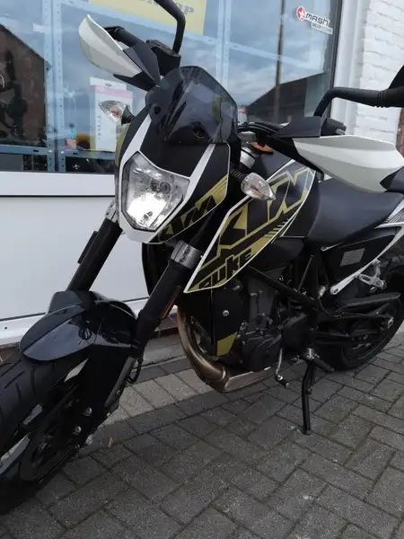 KTM 690 Duke - foto 7