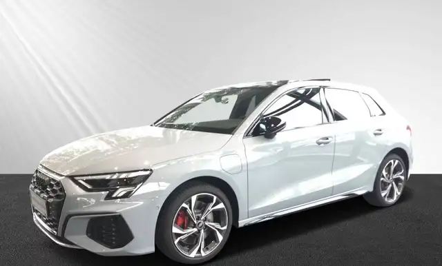 Audi A3 45TFSIe S tronic S LINE%2BPANO%2BSITZHZ