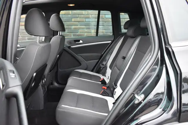 Volkswagen Tiguan view 5
