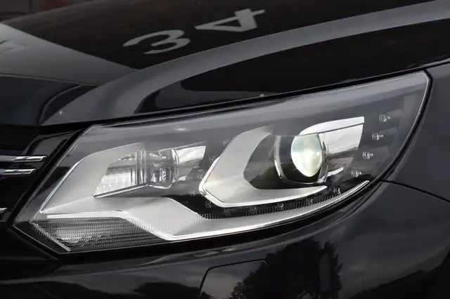 Volkswagen Tiguan view 15