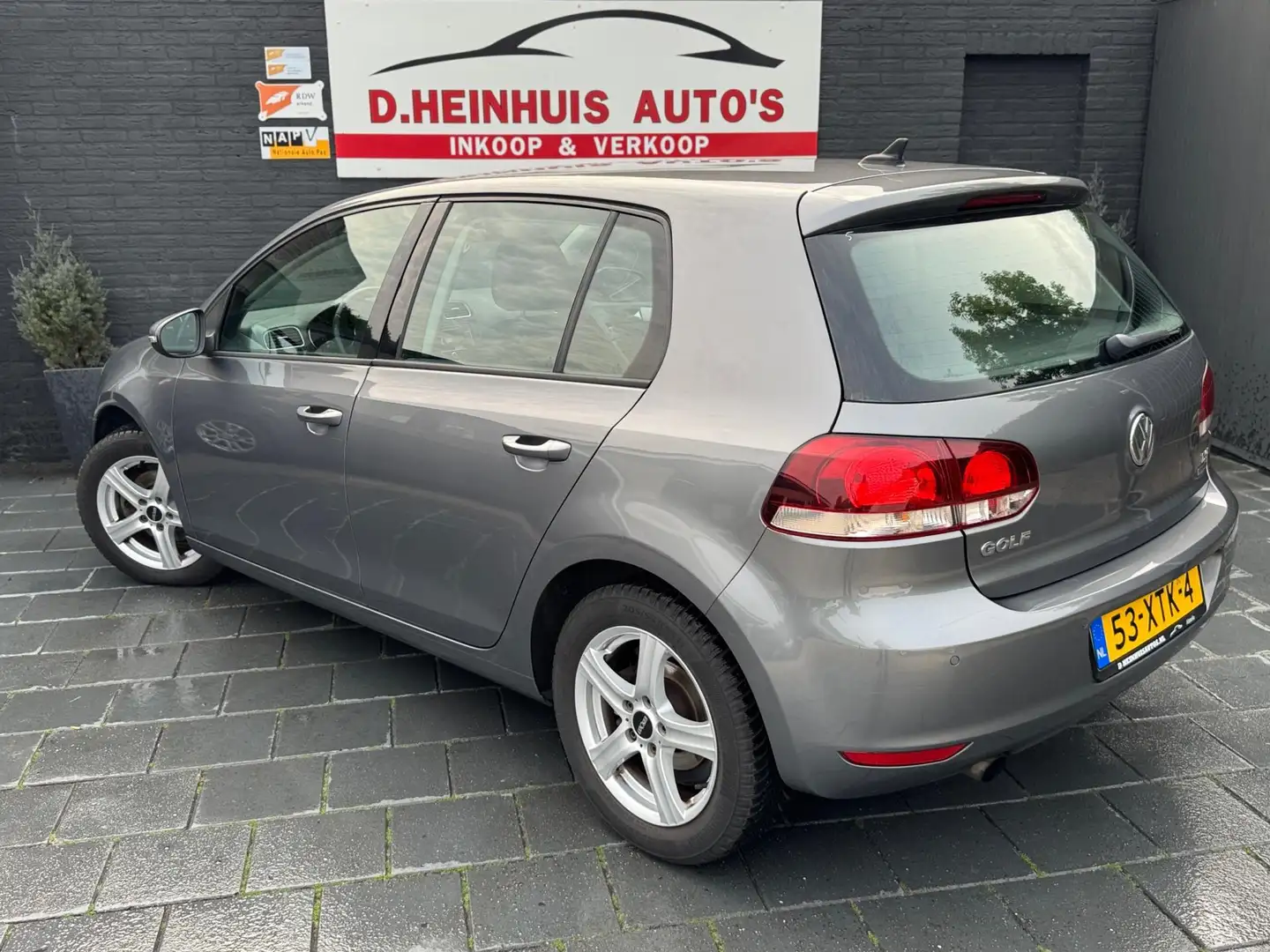 Volkswagen Golf 1.2 TSI Highline KETTING+APK NIEUW Grijs - 2