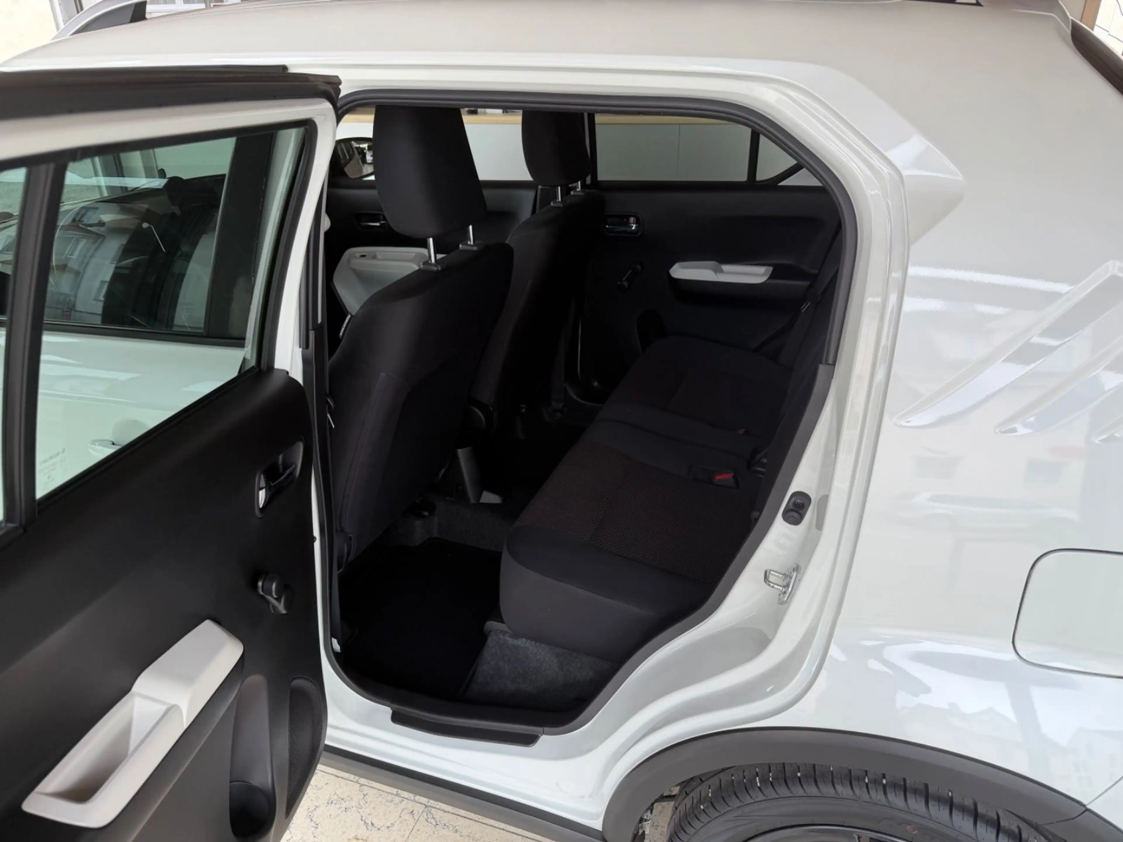 Suzuki Ignis Comfort*KAMERA*NAVI*LED*SHZ*KLIMA*DAB* — photo 10