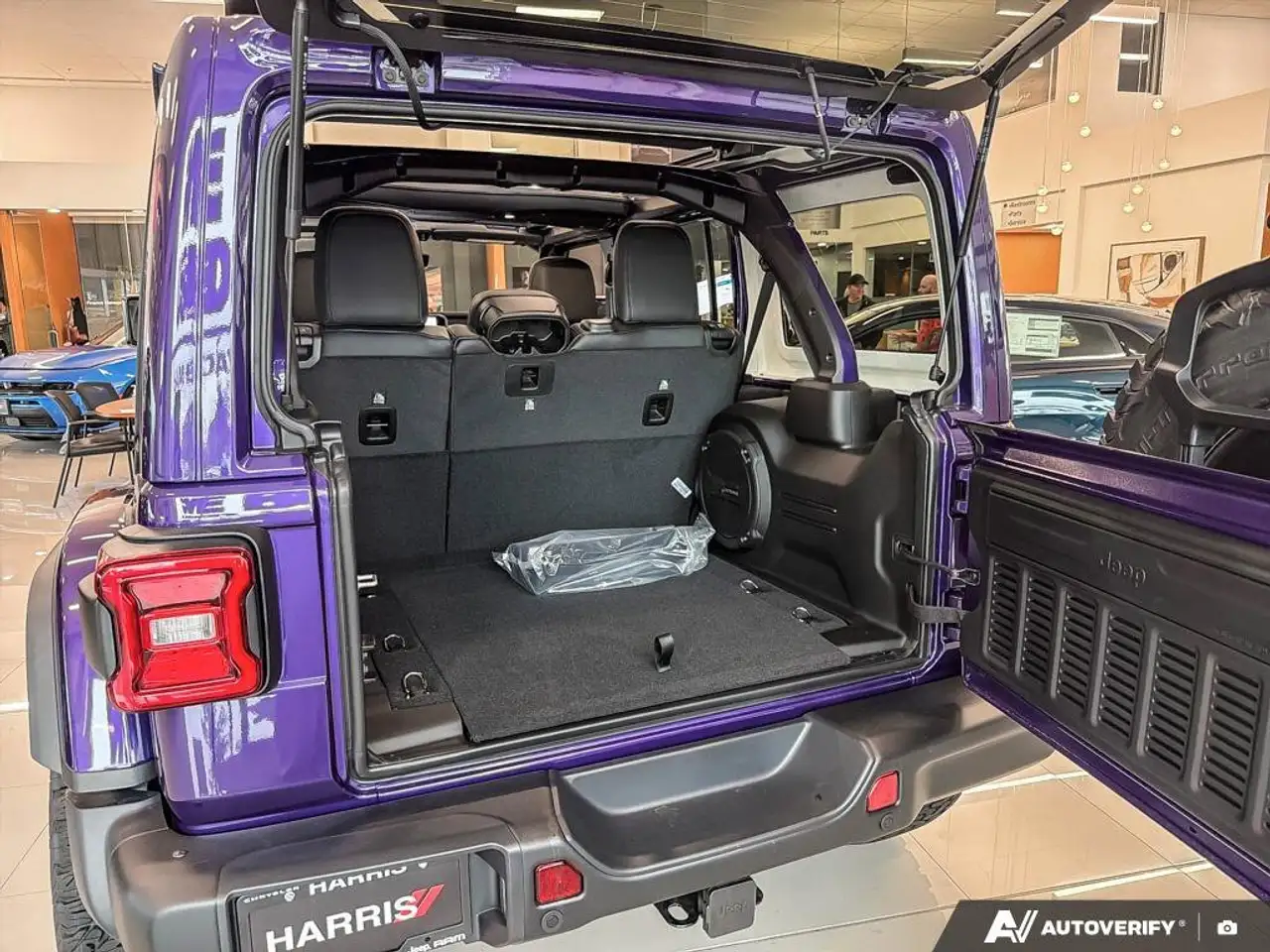Jeep Wrangler снимка Jeep Wrangler