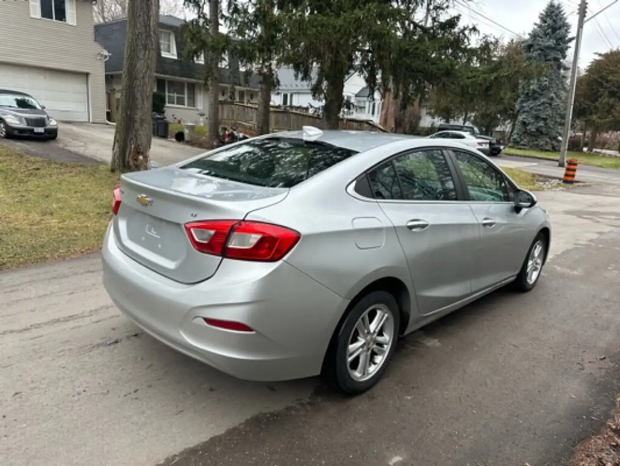 Chevrolet Cruze снимка Chevrolet Cruze