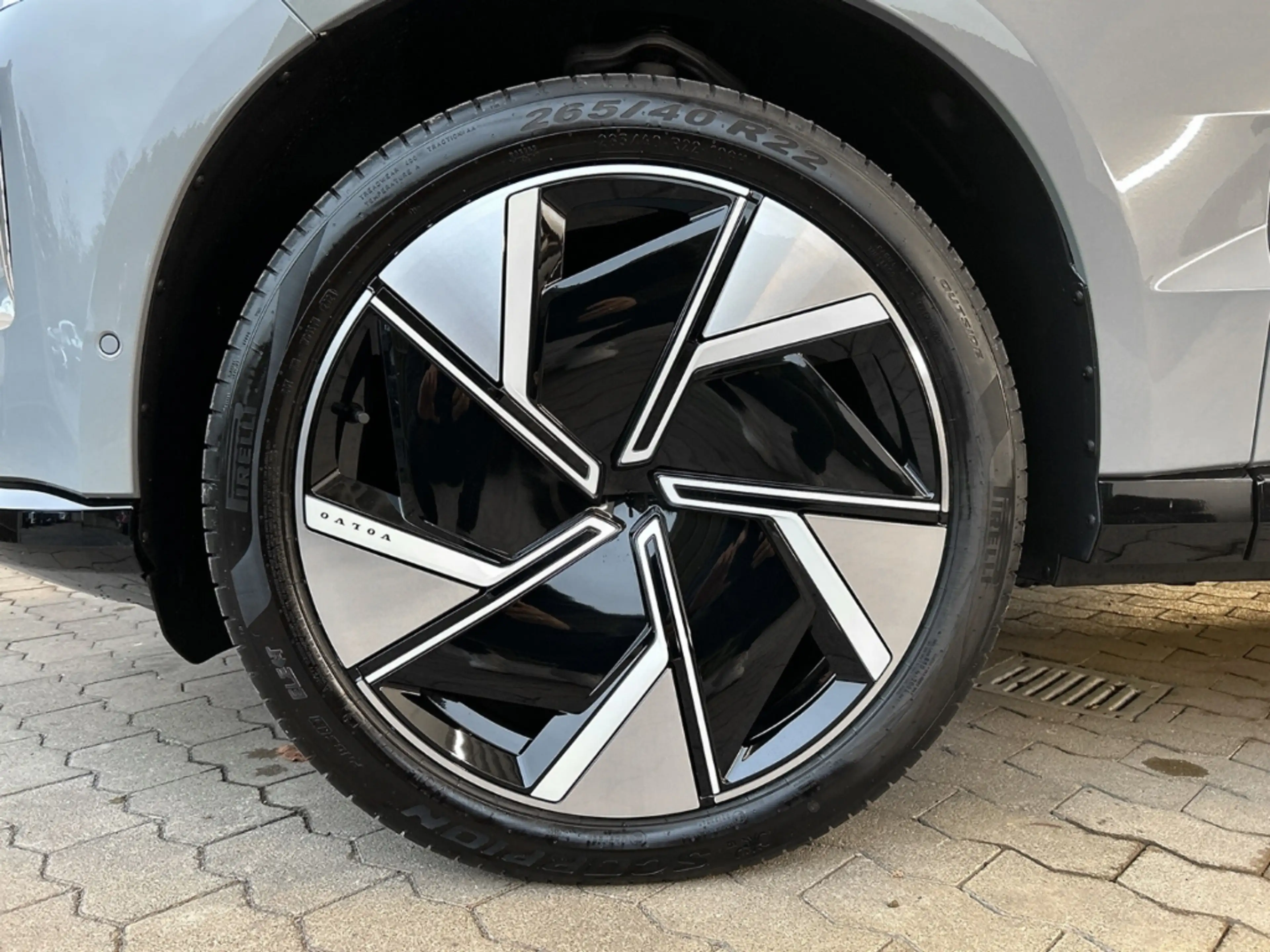 Volvo EX90 Ultra Pure Electric AWD Twin Motor 7-Sitzer B&W/Pi — photo 9