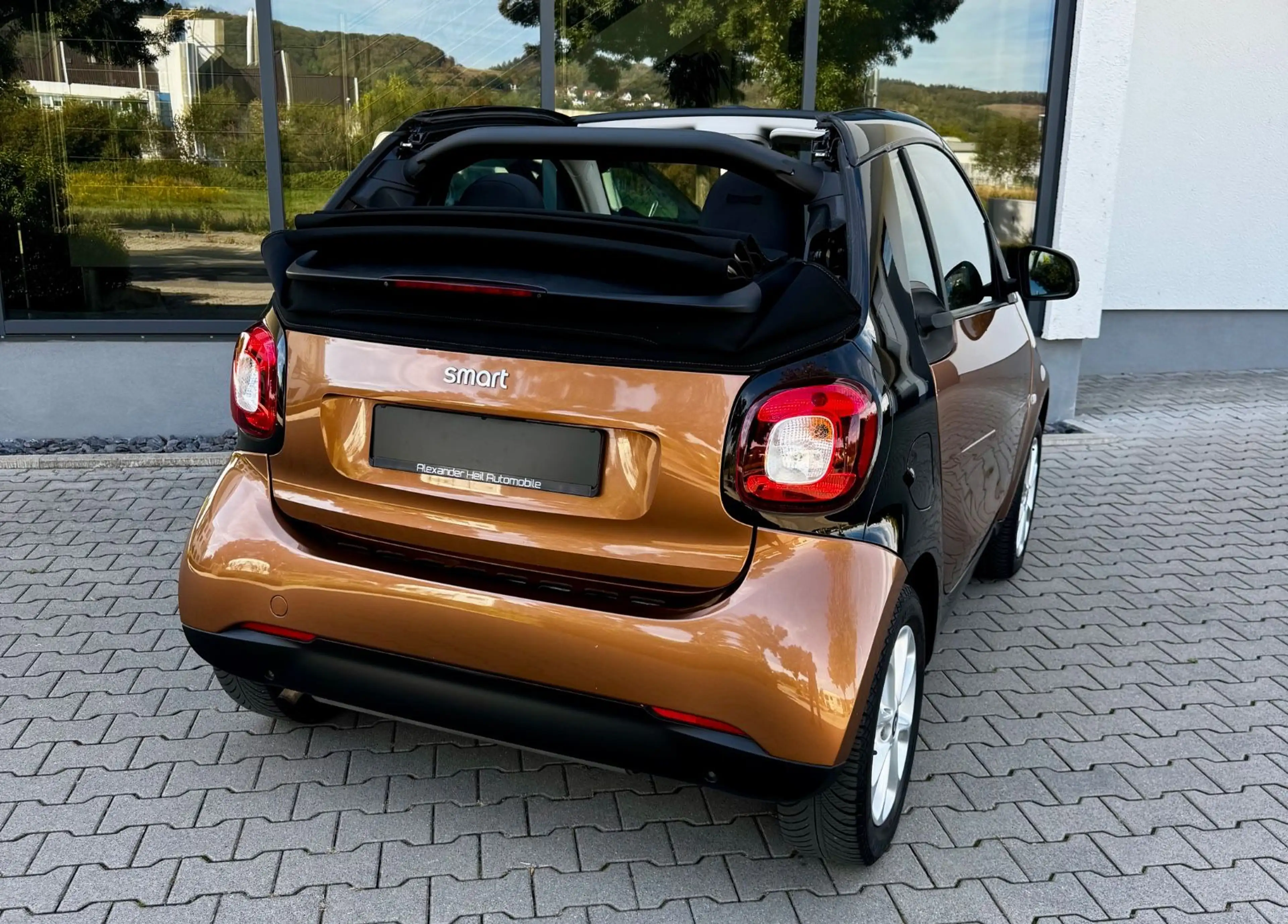 smart forTwo Cabrio AUTOMAT*NUR 40.000KM*SHZ*NAV*KLIMA — photo 4