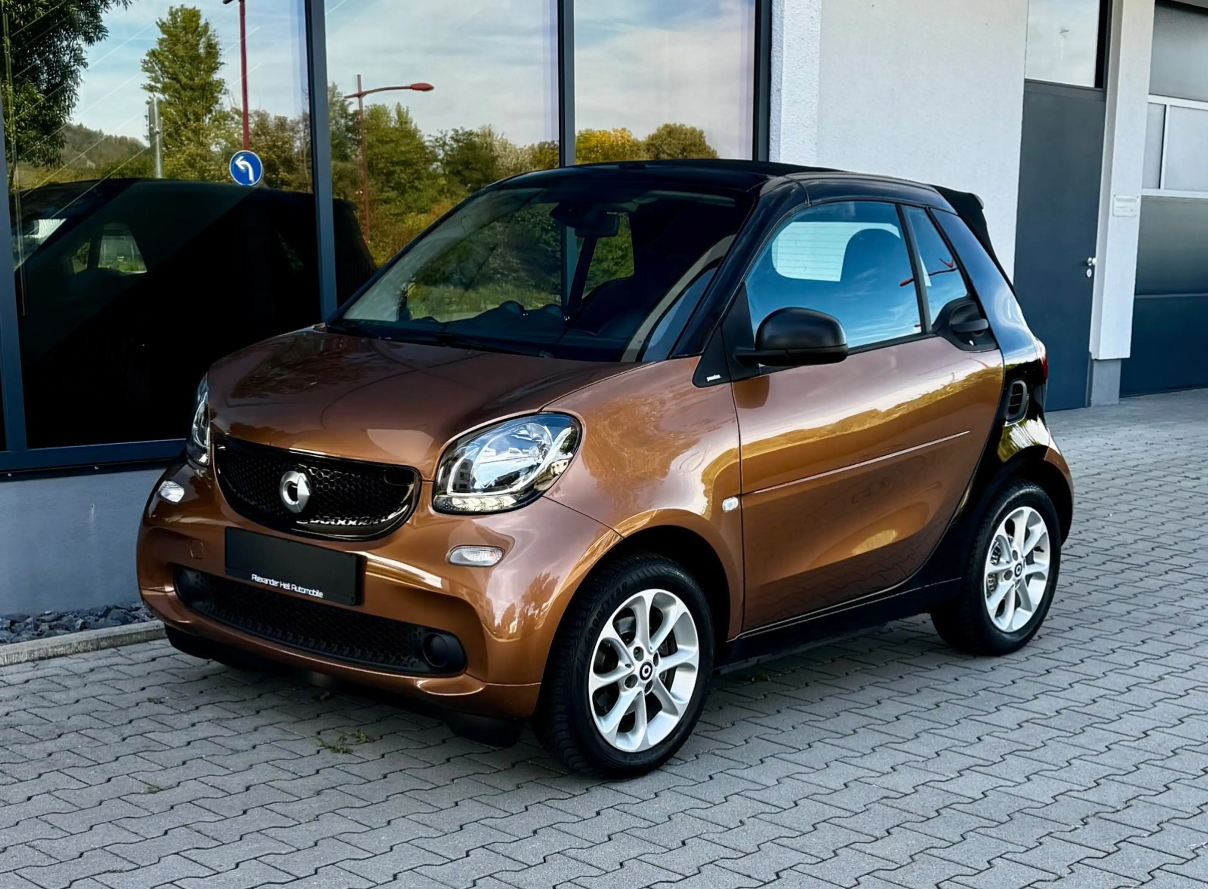 smart forTwo Cabrio AUTOMAT*NUR 40.000KM*SHZ*NAV*KLIMA — photo 5