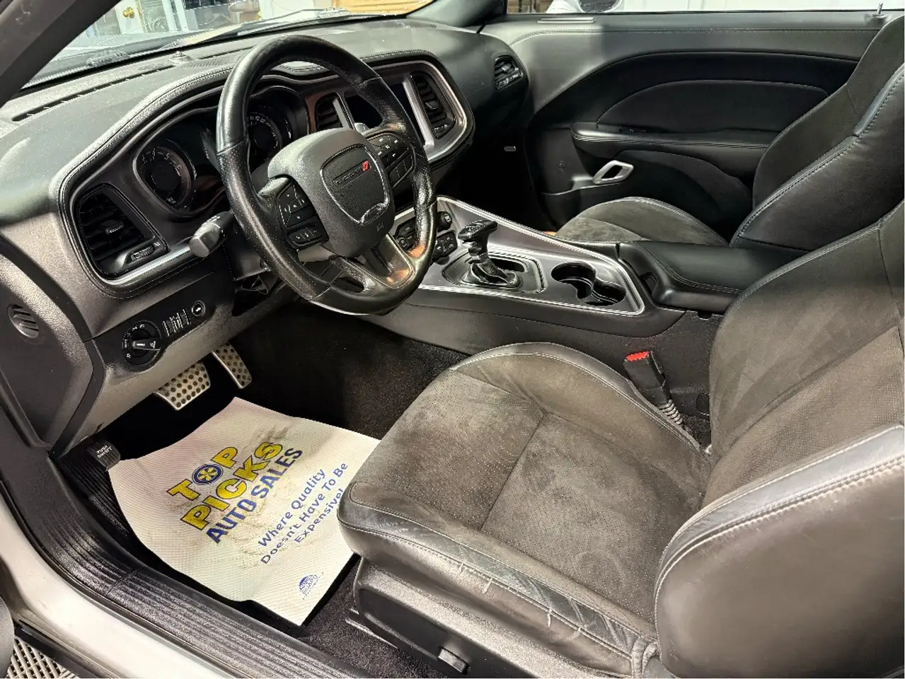 Dodge Challenger photo Dodge Challenger