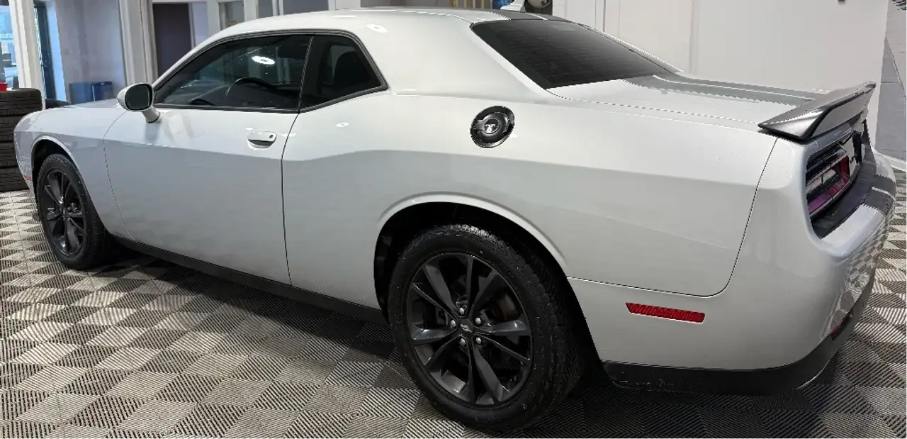 Dodge Challenger photo Dodge Challenger