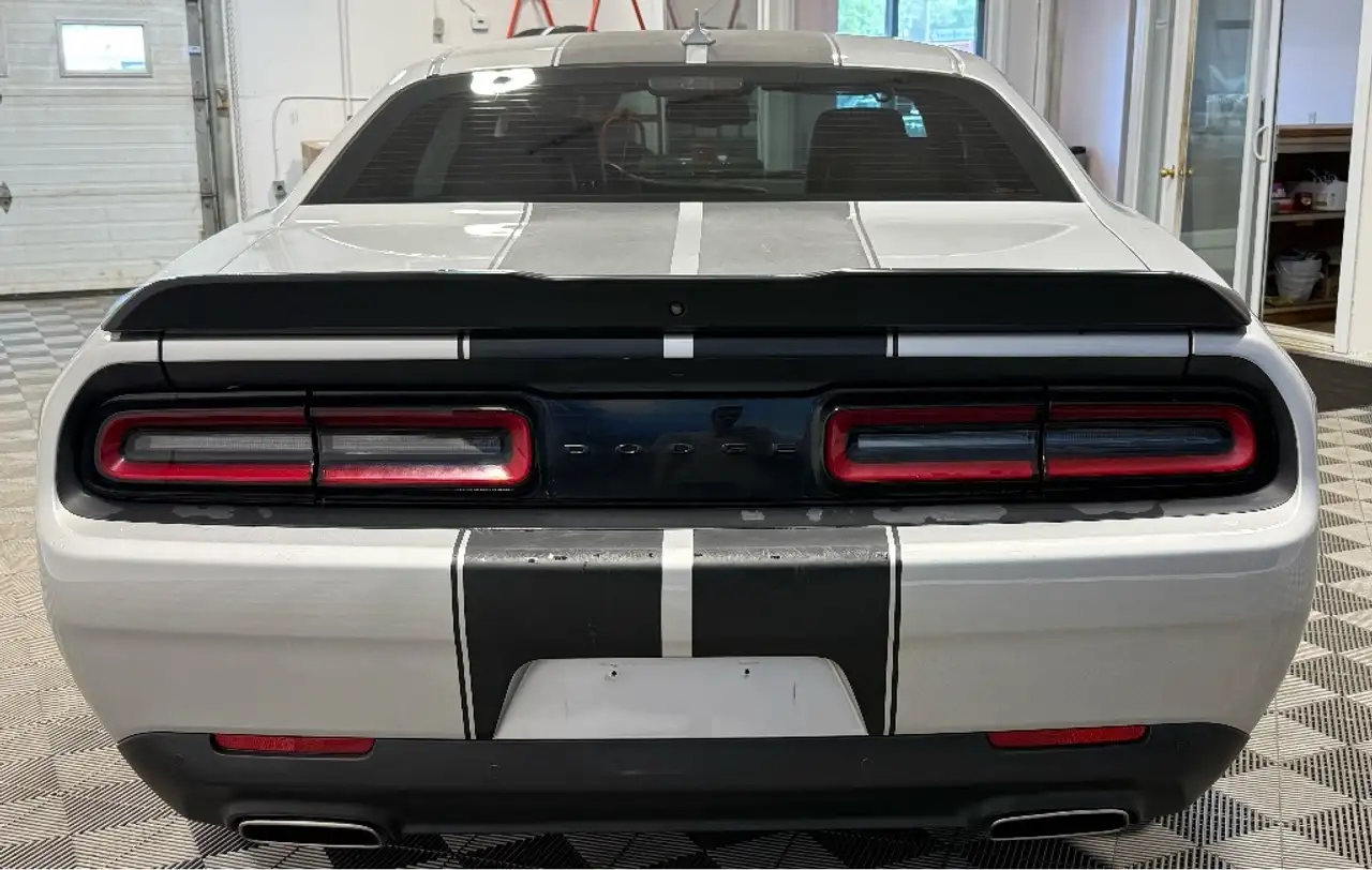 Dodge Challenger photo Dodge Challenger