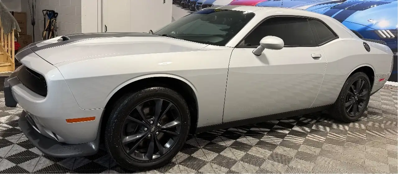 Dodge Challenger photo Dodge Challenger