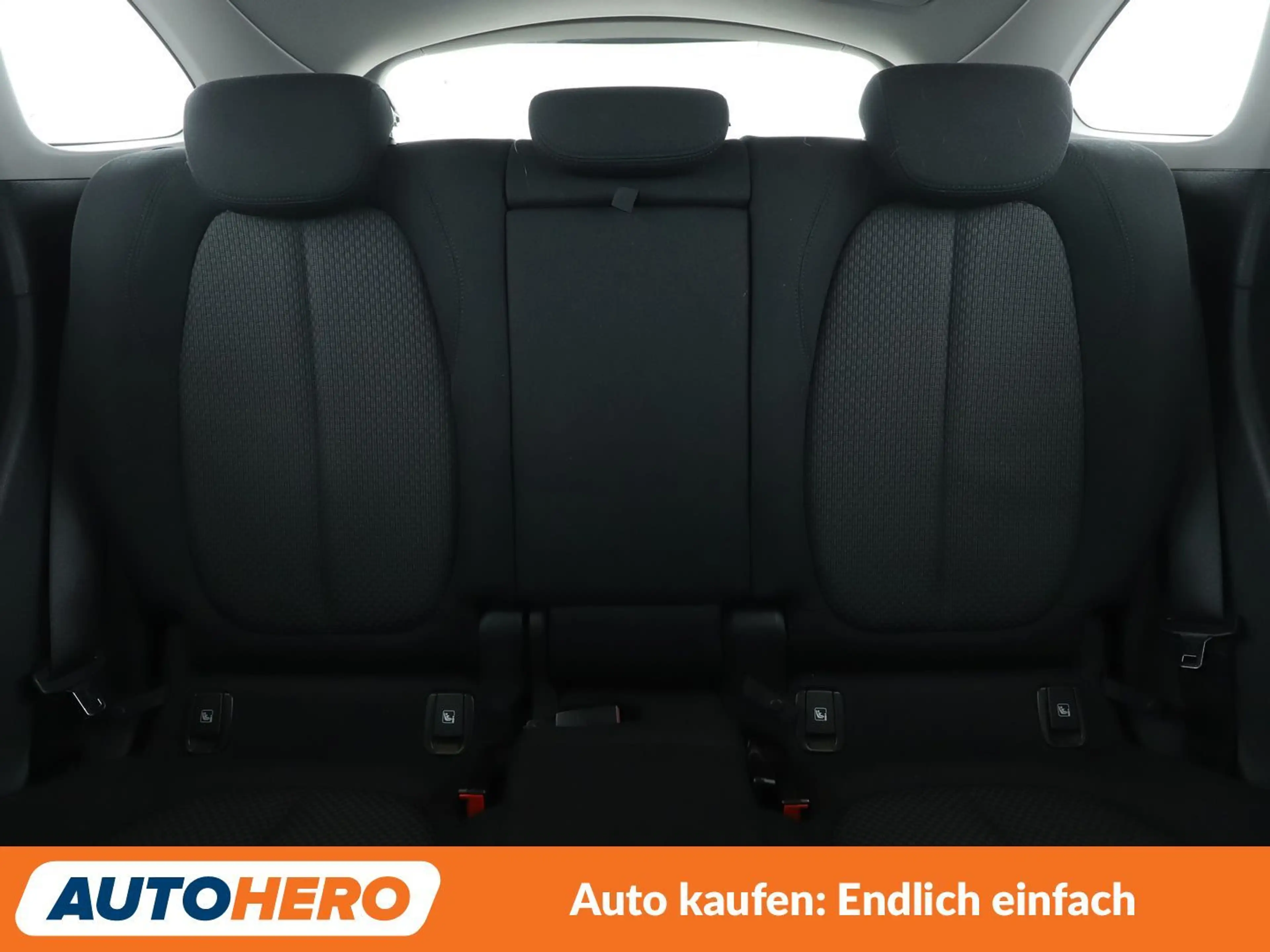 BMW X1 sDrive 18i Advantage*NAVI*LED*TEMPO* — photo 15