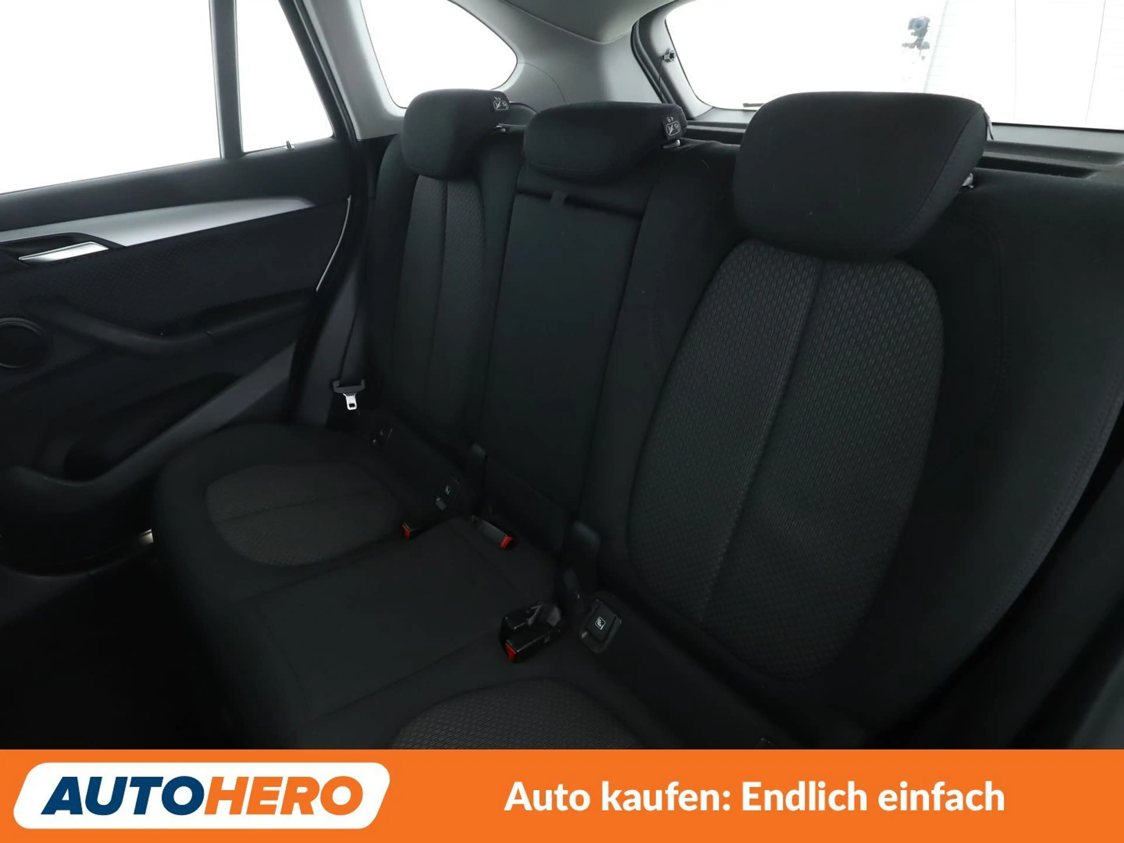 BMW X1 sDrive 18i Advantage*NAVI*LED*TEMPO* — photo 14