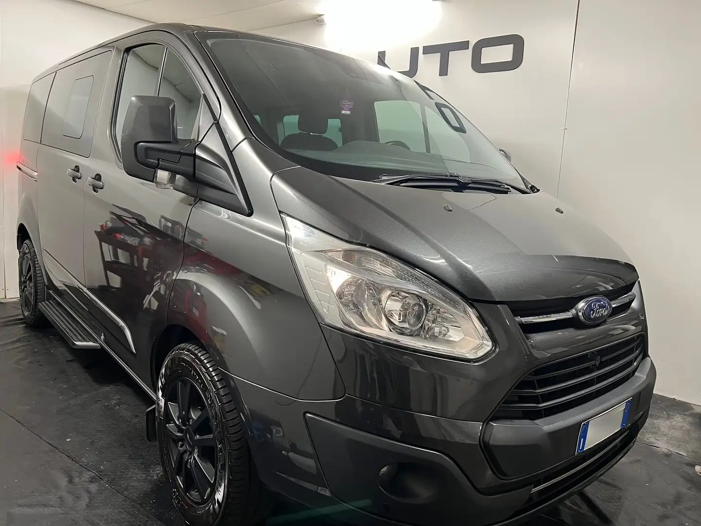 Ford Tourneo Custom 2.0 170Cv Titanium WEBASTO - 2° BATTERIA LITIO Gris - 1