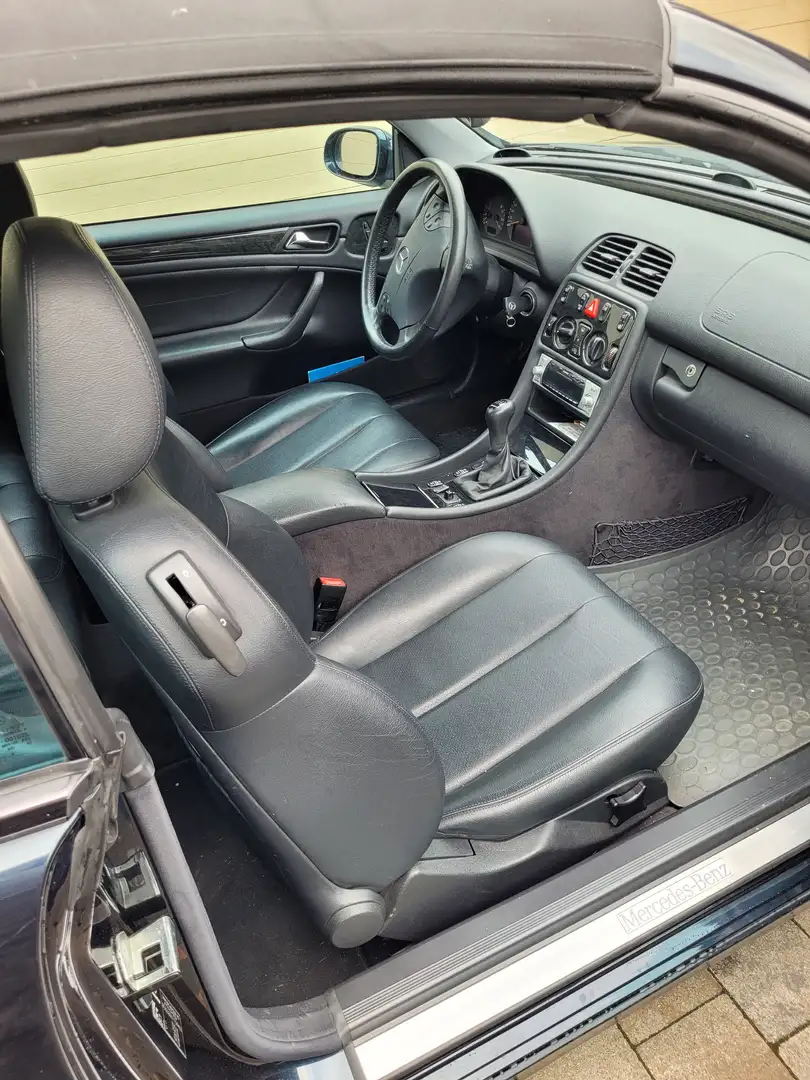 Mercedes-Benz CLK 230 CLK Cabrio 230 Kompressor Avantgarde - 1