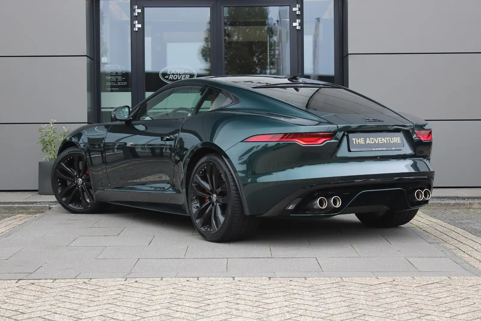 Jaguar F-Type P450 RWD 75 | SVO BRG | Extended Leather | Pano | Groen - 2