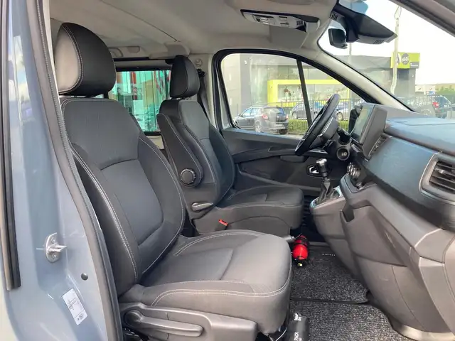 Renault Trafic view 11