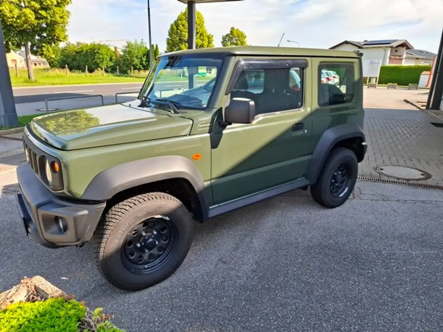 Suzuki Jimny 1.5 VVT ALLGRIP clear Grün - 1