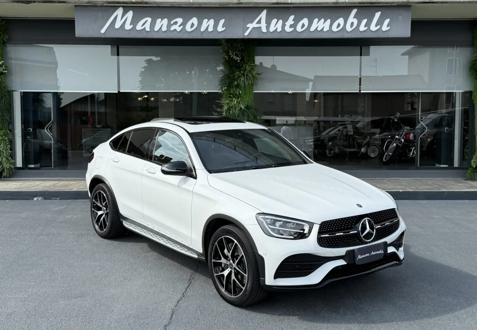 Mercedes-Benz GLC 220 d 4Matic Coupé Premium Plus AMG PACK Bianco - 1
