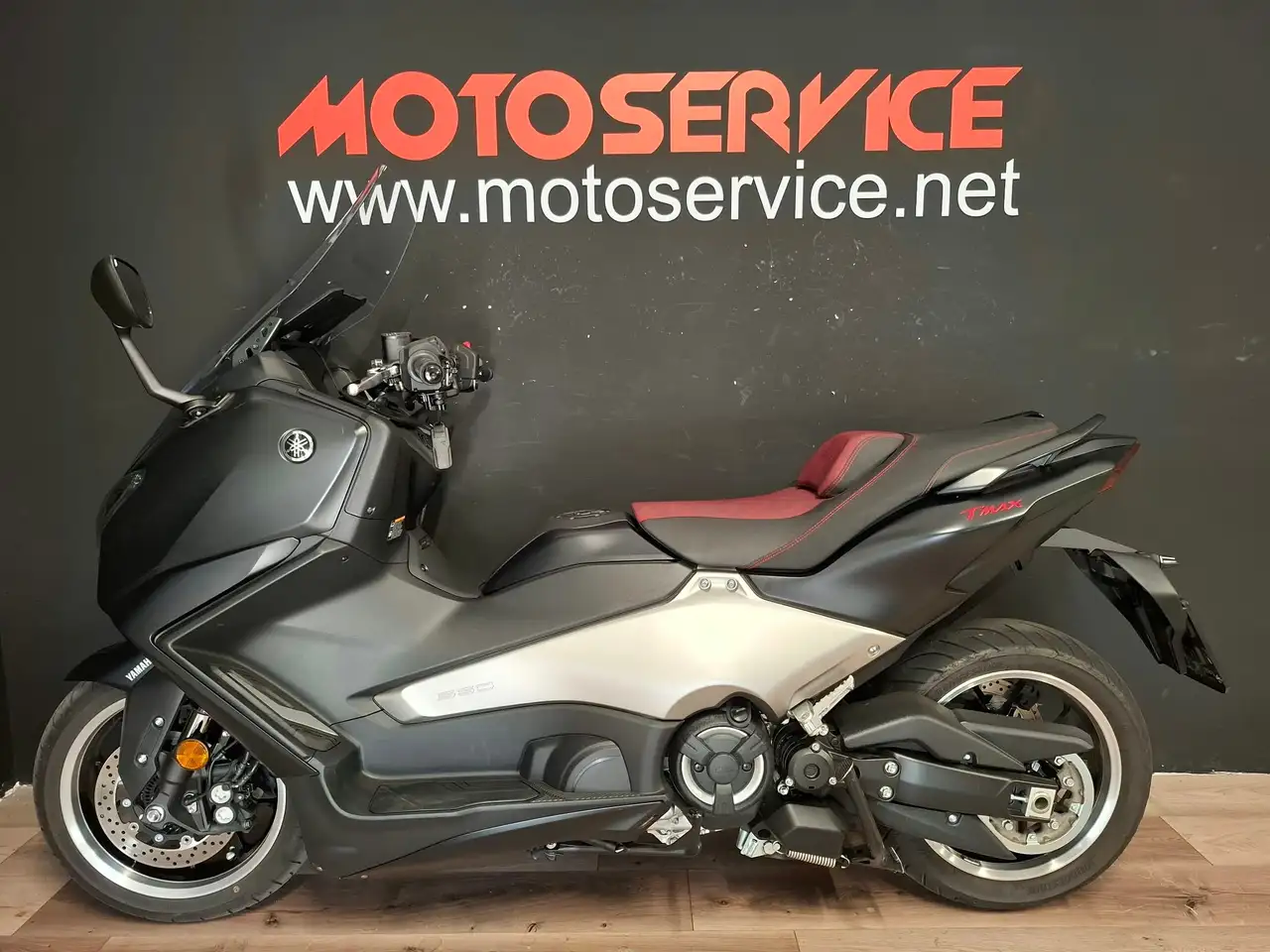 Yamaha Tmax 560