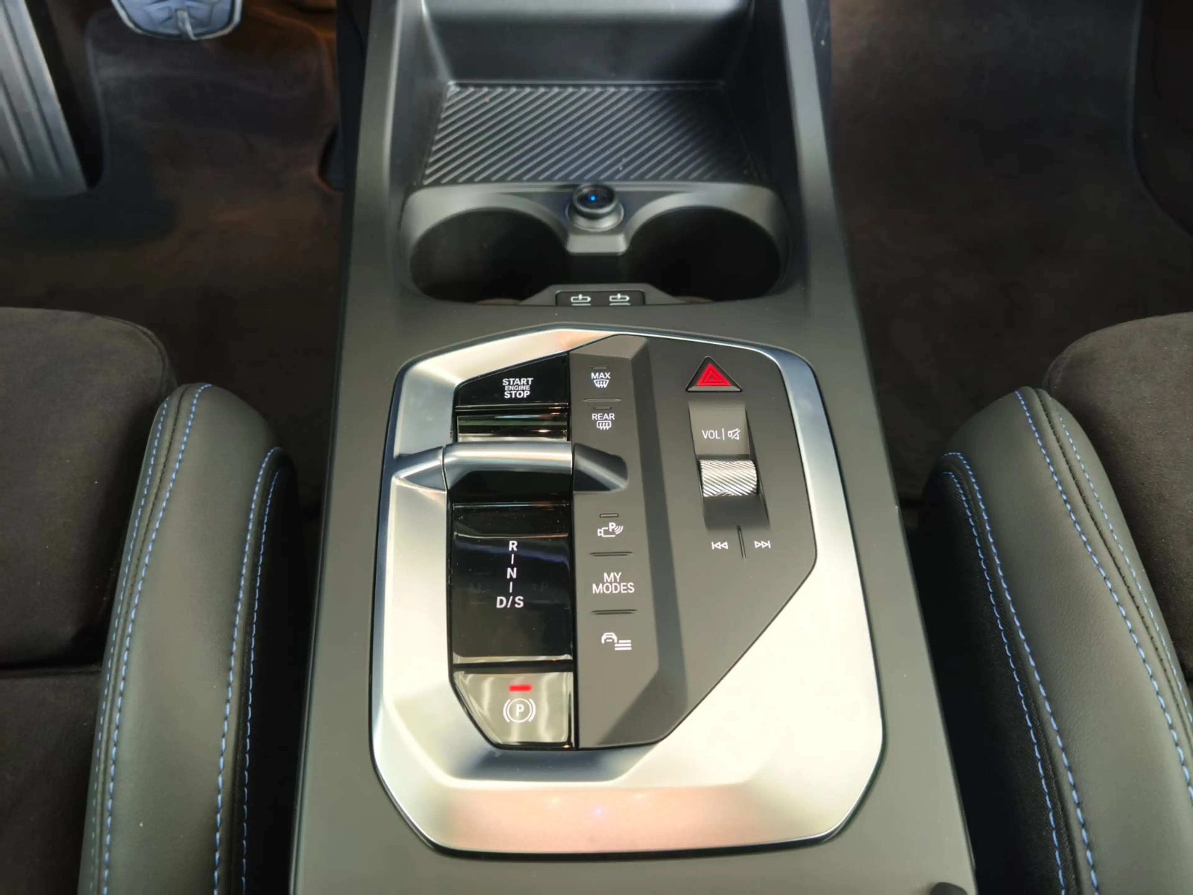 BMW 120 i M Sport Dr.As+/19"/ACC/PANO — photo 12