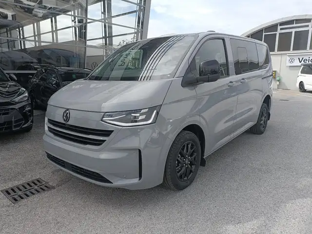 Volkswagen T7 Caravelle 4 Motion Life 150cv Automatico Pronta consegna