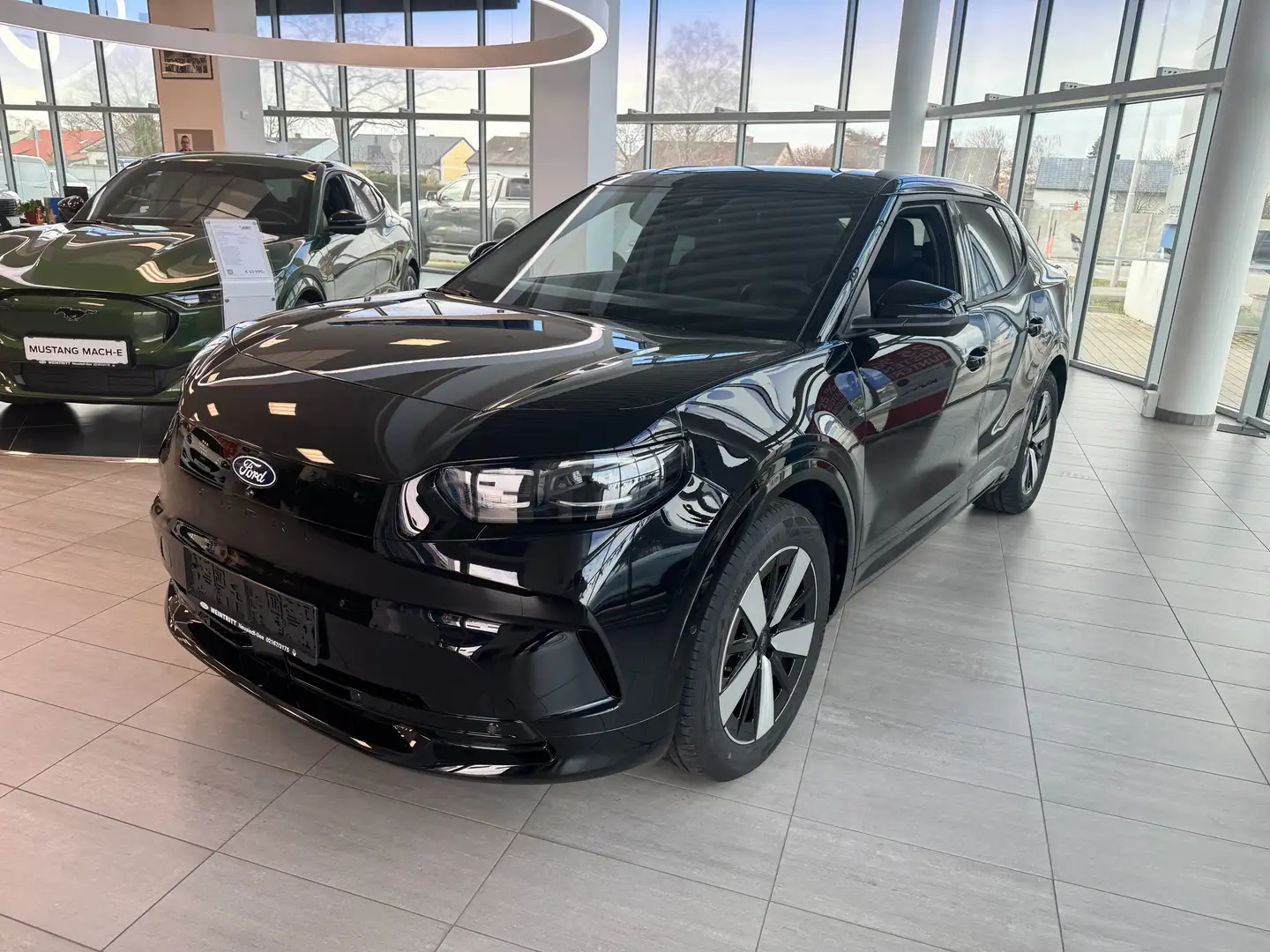 Ford Capri 77kWh RWD Leasingaktion Schwarz - 1