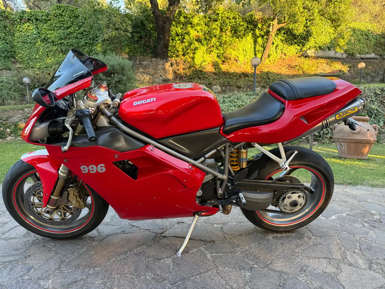 Ducati 996