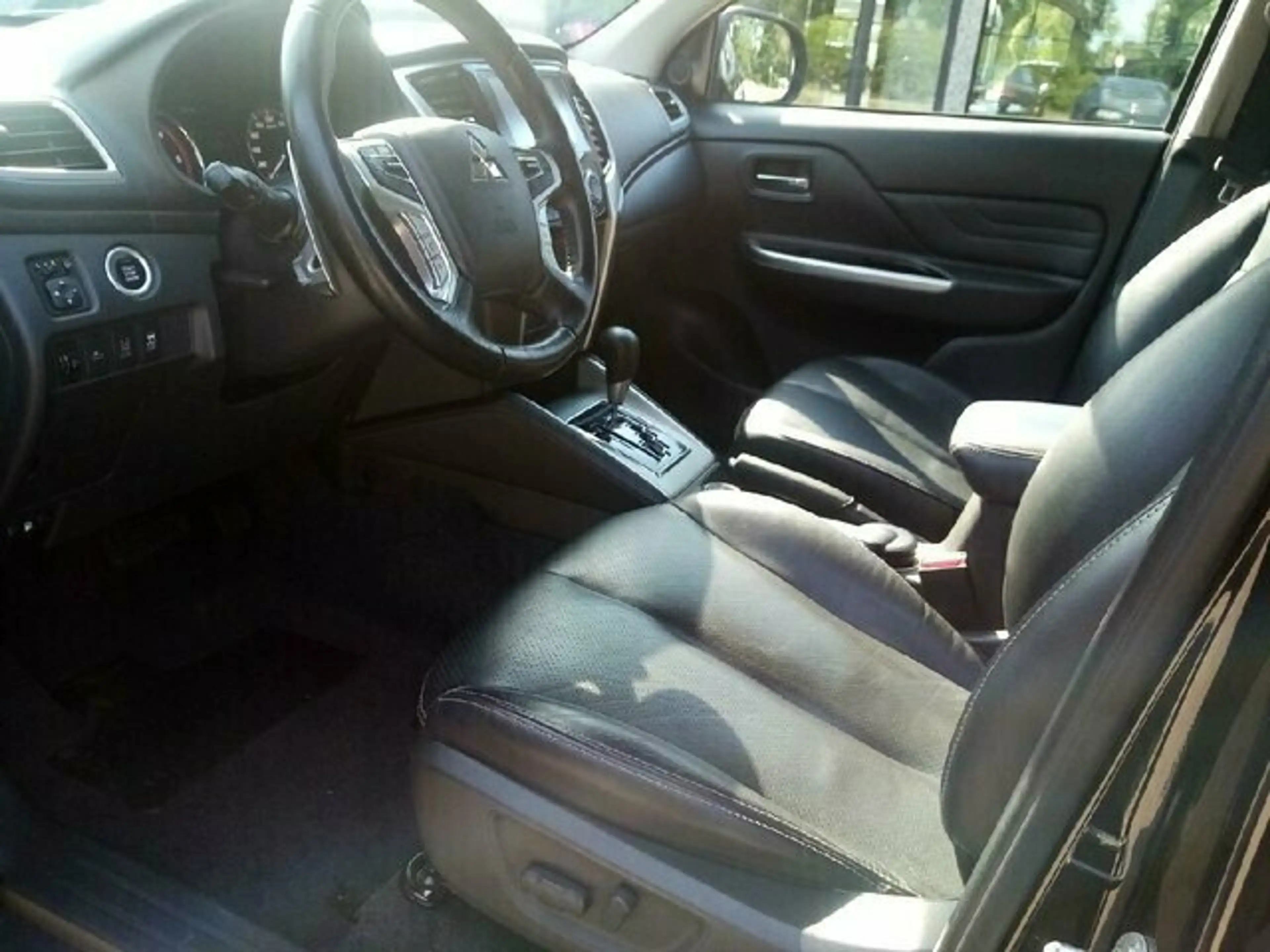 Mitsubishi L200 Top Doppelkabine 4WD — photo 6